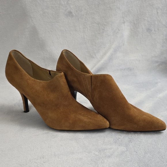 Van Eli Shoes - *Van Eli Suede Pointed-Toe Ankle Heels in Cognac Brown